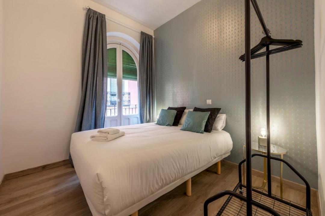 3 Bedrooms 1 Bathroom Furnished - Lavapies- Mintystay Madrid Ngoại thất bức ảnh