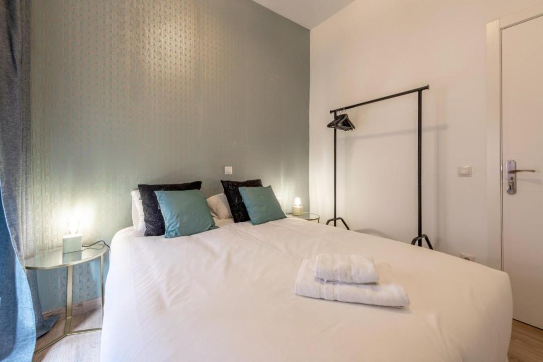 3 Bedrooms 1 Bathroom Furnished - Lavapies- Mintystay Madrid Ngoại thất bức ảnh