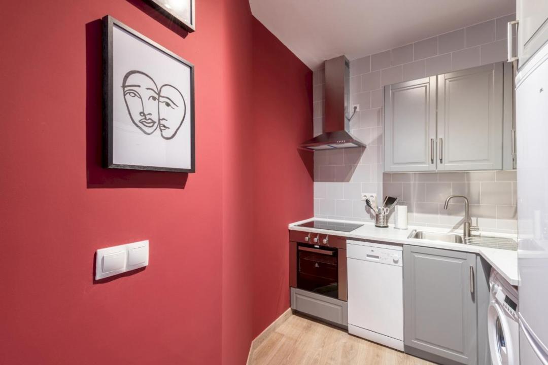 3 Bedrooms 1 Bathroom Furnished - Lavapies- Mintystay Madrid Ngoại thất bức ảnh